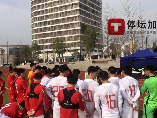 苏莱本赛季在弗洛西诺内迎来了爆发，有消息称水晶宫和纽卡斯尔联对引进他态度认真，可以为他报价高达2000万欧到2500万欧。